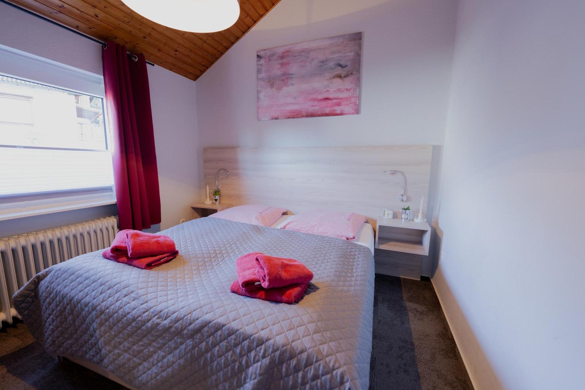 Hemfurth-Edersee Ferienhaus Schoene Aussicht Ferienwohnung Rot מראה חיצוני תמונה